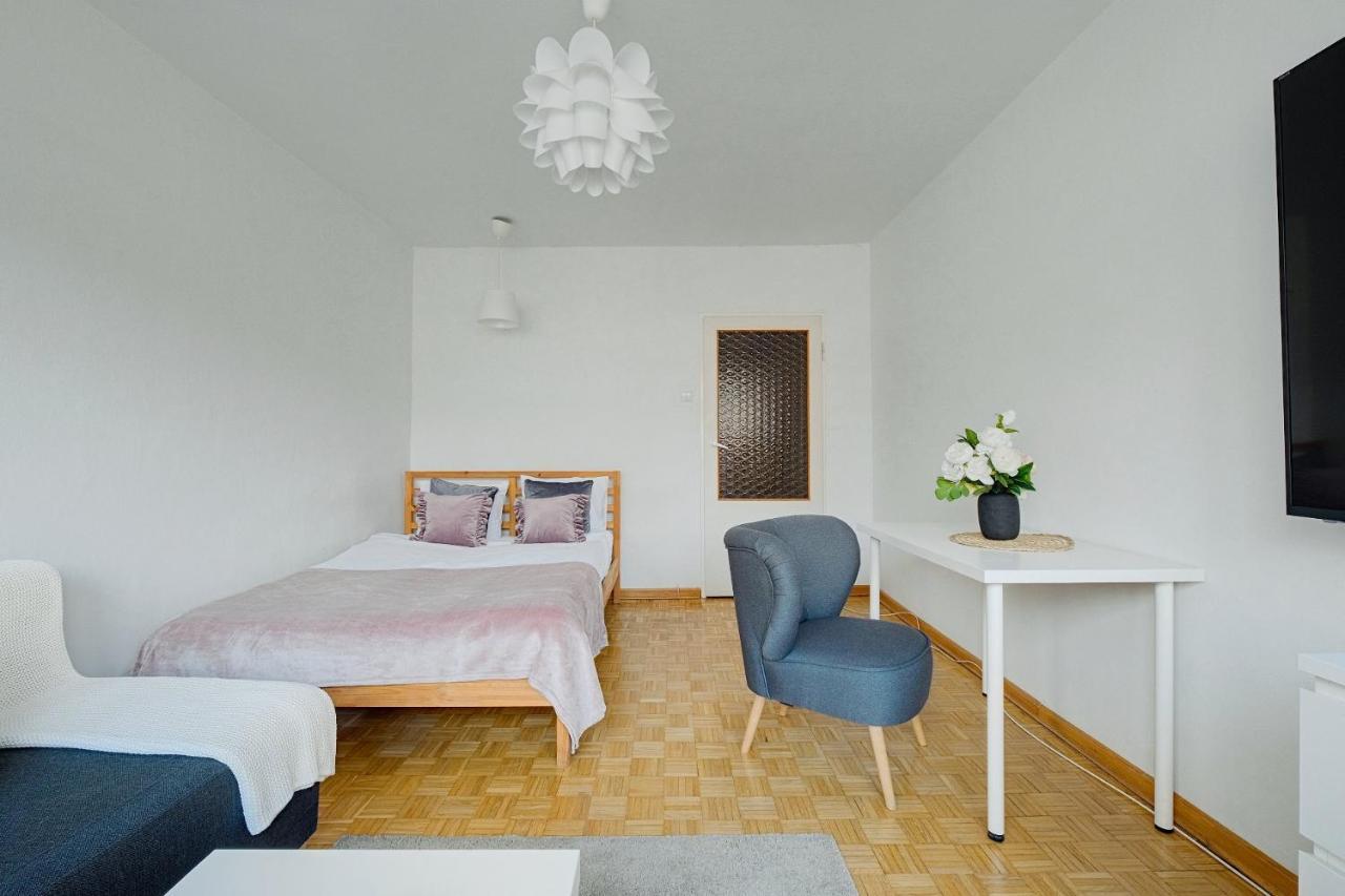 2 Bedroom Apt In Heart Of Warsaw Zgoda 9 Tv70 מראה חיצוני תמונה